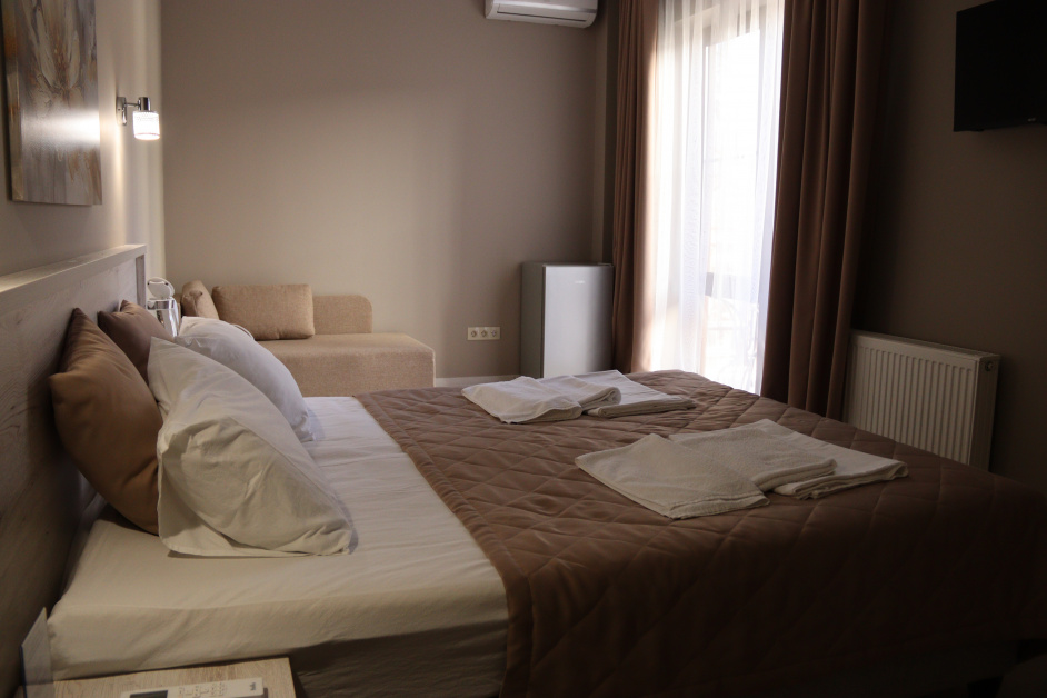 Трехместный с балконом